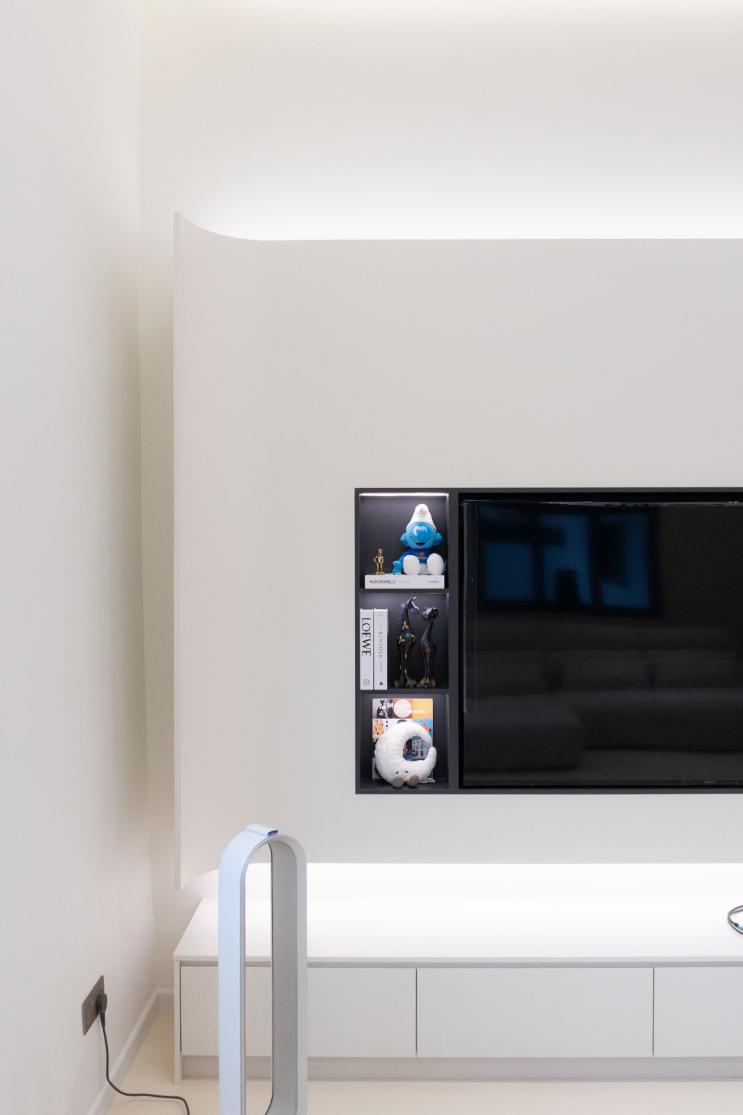 TV Consoles & Feature Walls