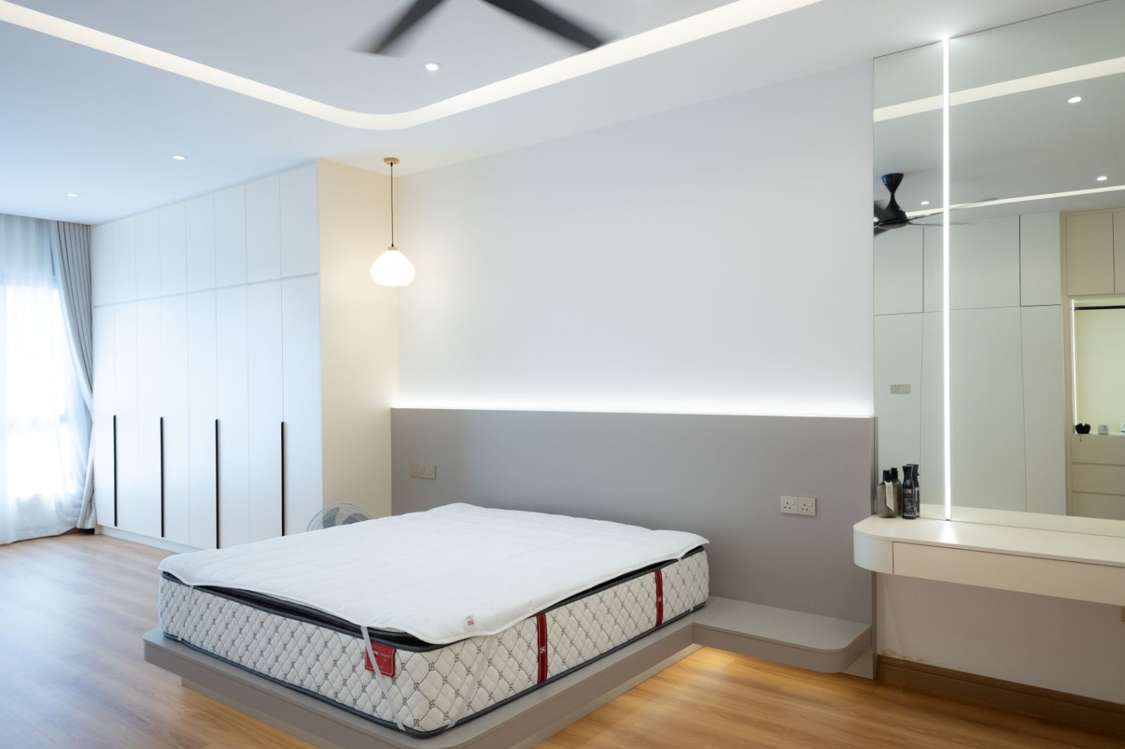Custom Bedroom Built-ins