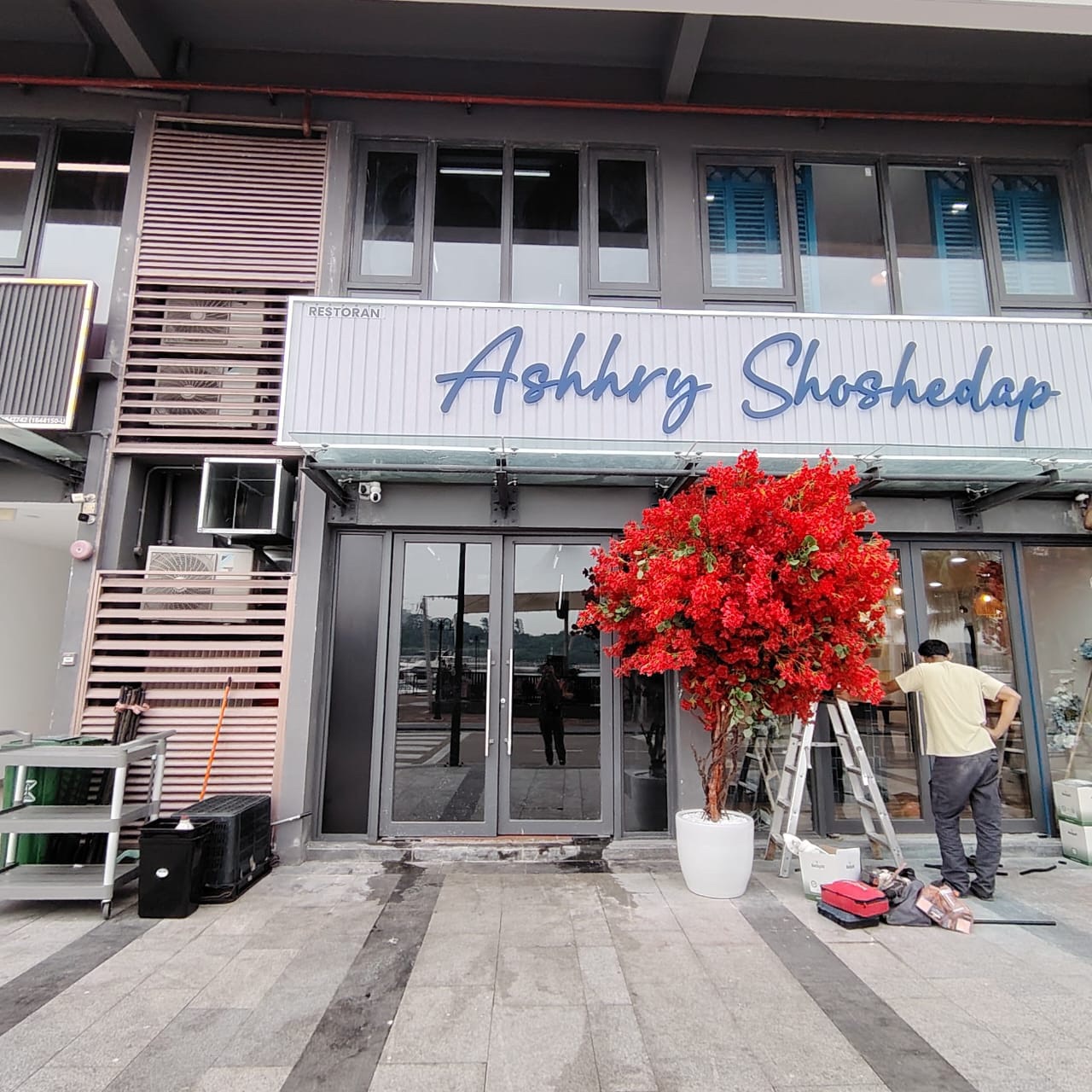 Install Tinted/ Solar Film/ Window Film At R&amp;F Princess Cove  /Johor Bahru 