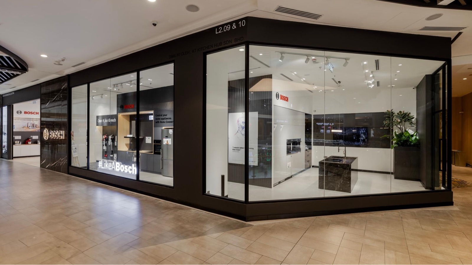 Commercial Shop Front Tempered Glass