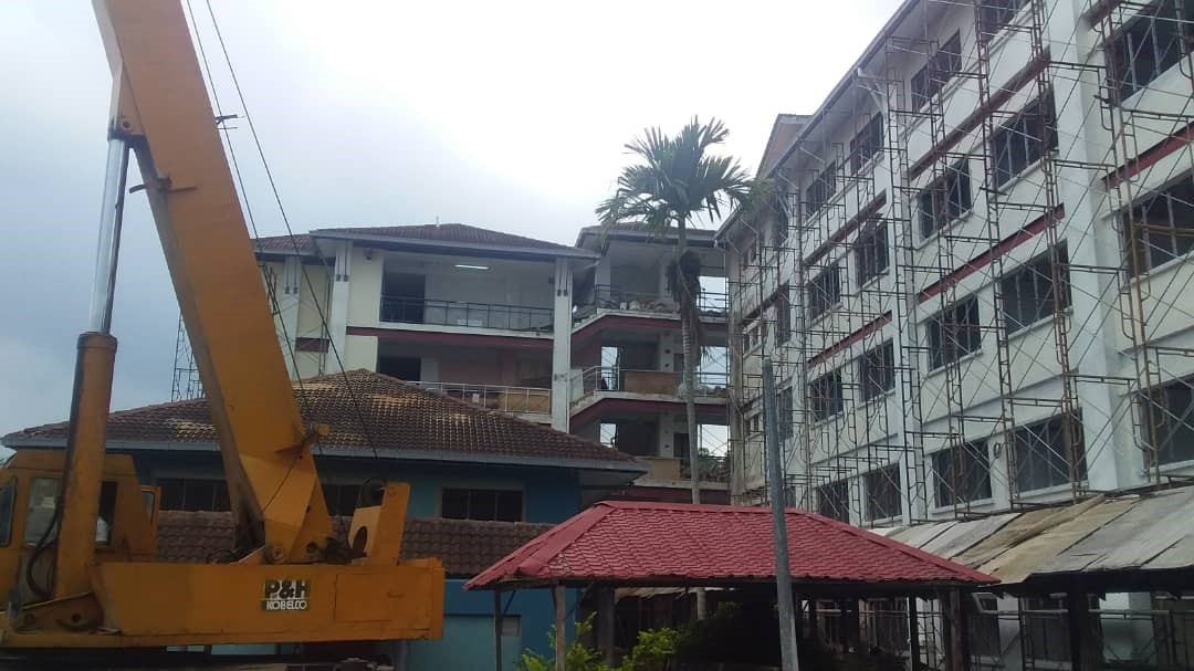 Pemasangan Jubin Di Kolej Jebat, UiTM Cawangan Melaka Kampus Alor Gajah, Lendu, 78000 Alor Gajah, Melaka.