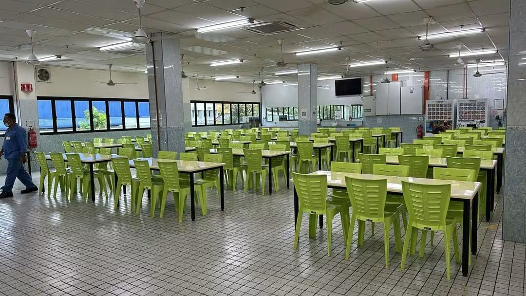 OUTDOOR CANTEEN TABLE