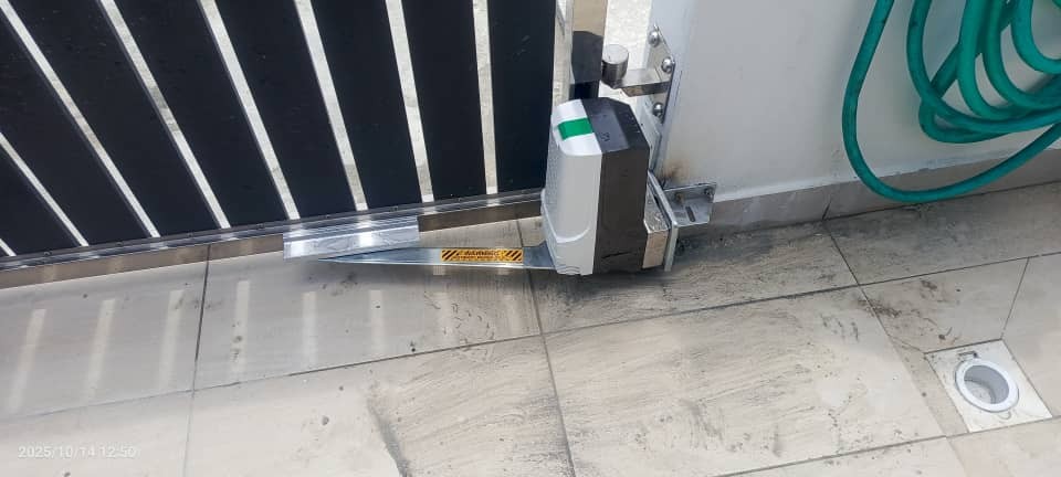 Autogate Wau Barat Bandar Layangkasa Masai Gfm925 Dcmoto Auto Gate