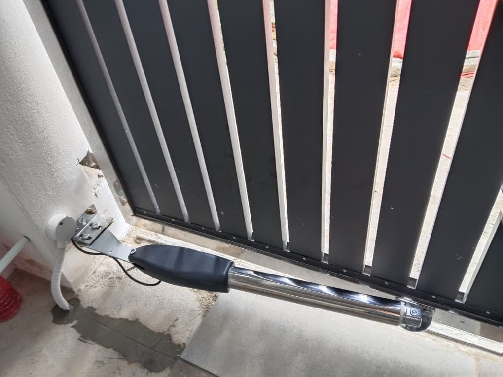 Autogate Taman Sentoria Stakan Kota Samarahan MOX07 Auto Gate 