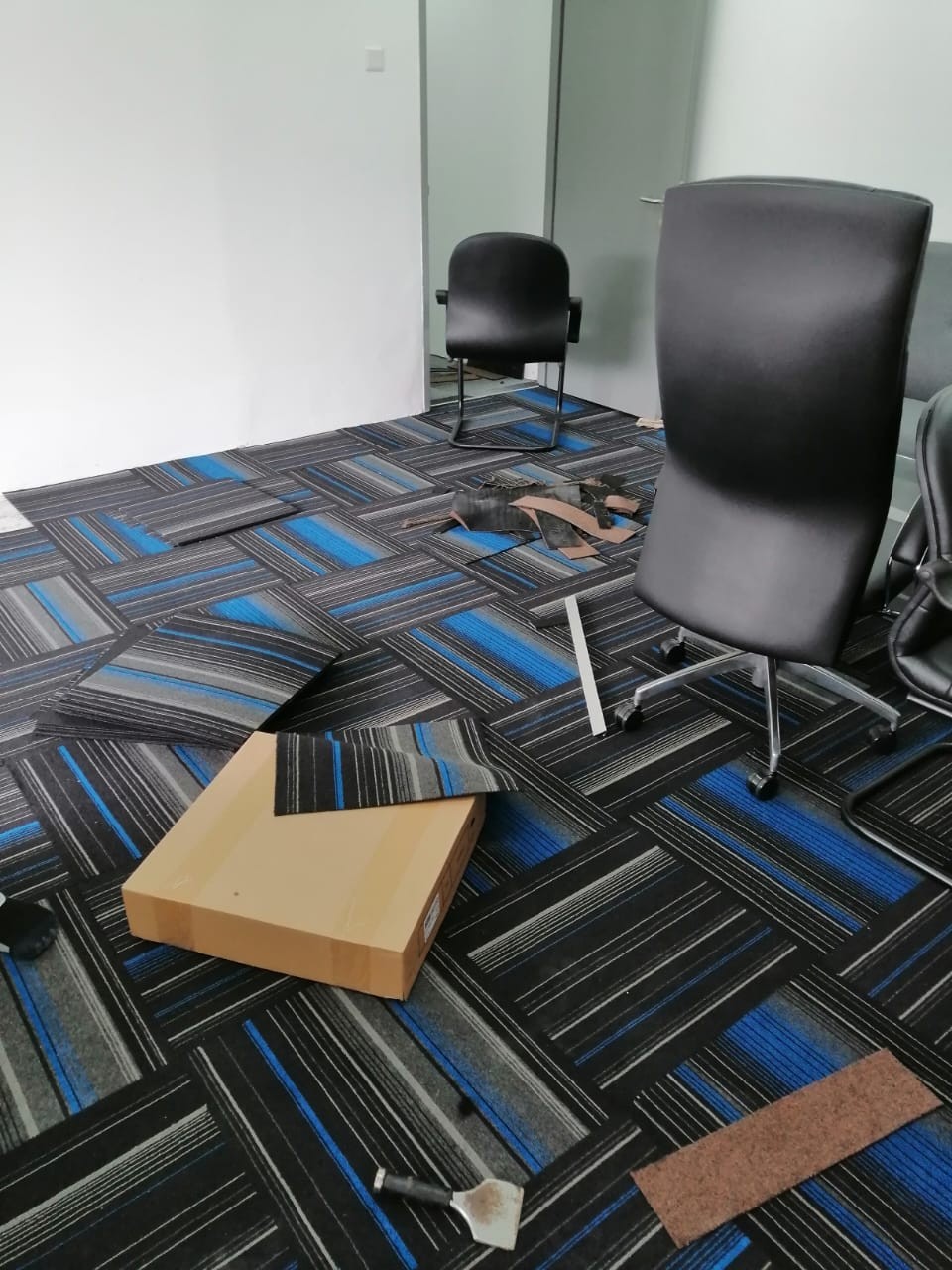 Supply & Install Roller Blinds, Carpet & Workstations @Pejabat Ketua Pengawai Keselamatan IDCC