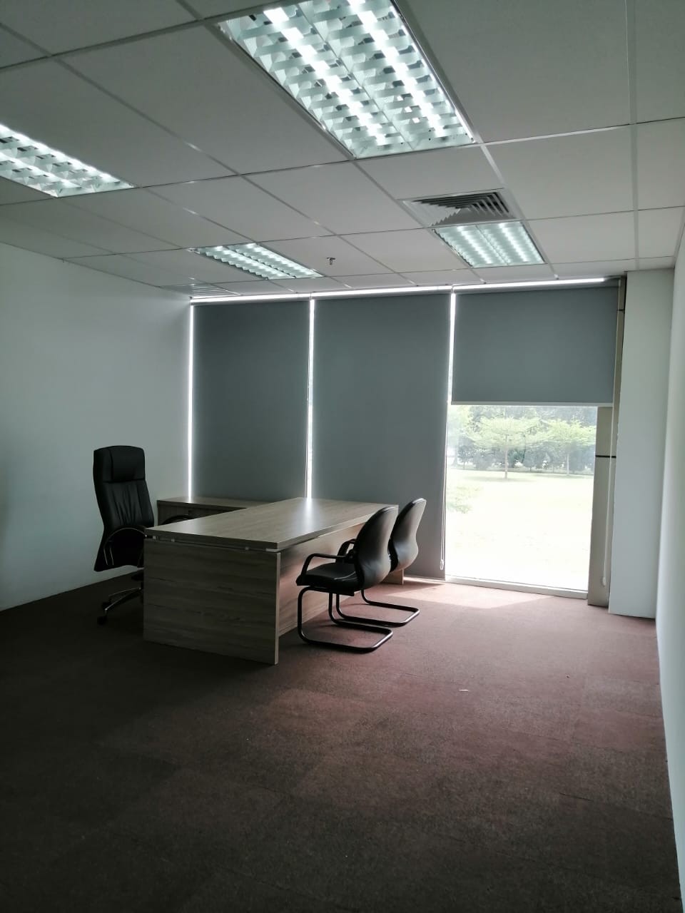 Supply & Install Roller Blinds, Carpet & Workstations @Pejabat Ketua Pengawai Keselamatan IDCC