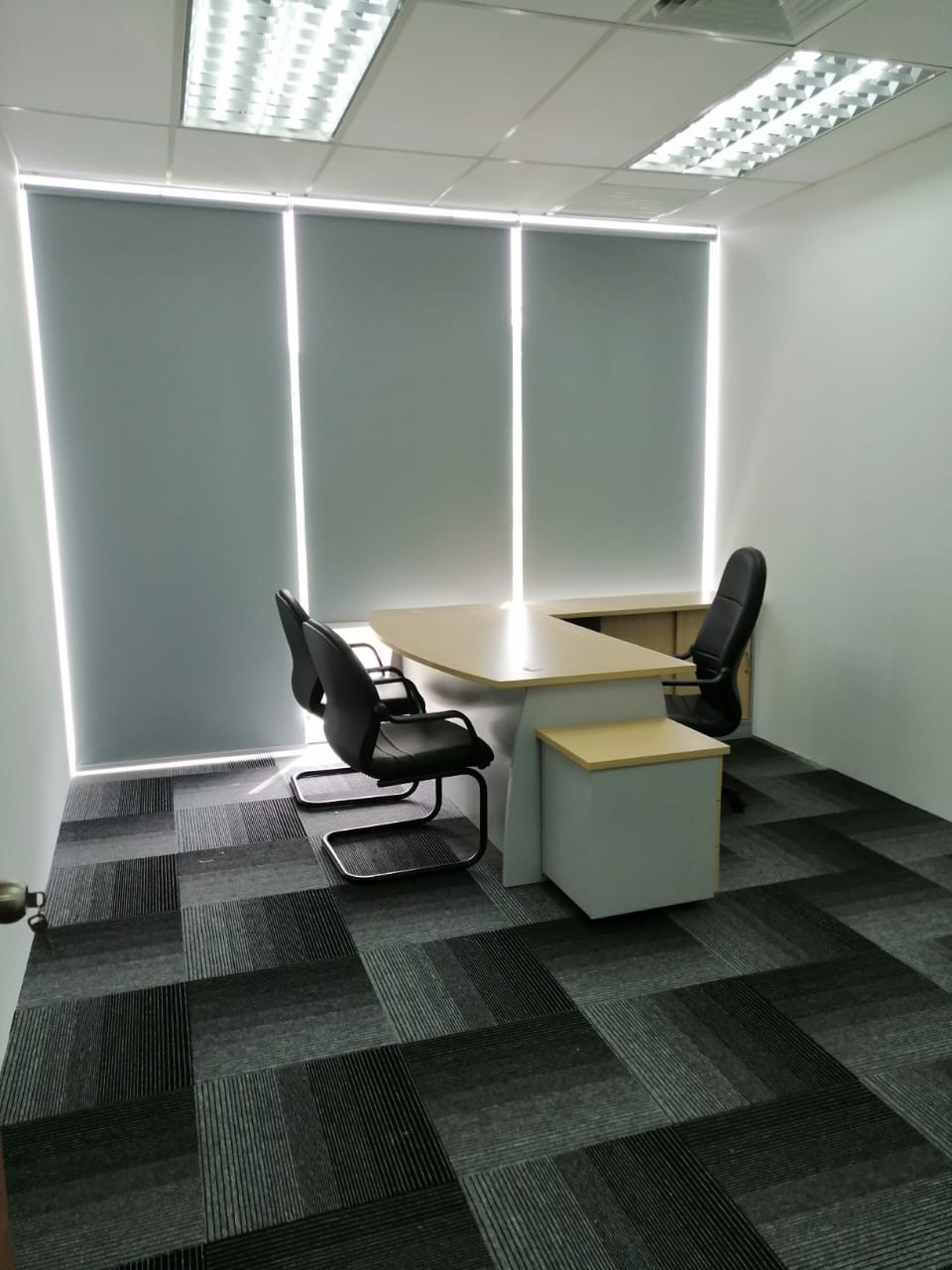Supply & Install Roller Blinds, Carpet & Workstations @Pejabat Ketua Pengawai Keselamatan IDCC