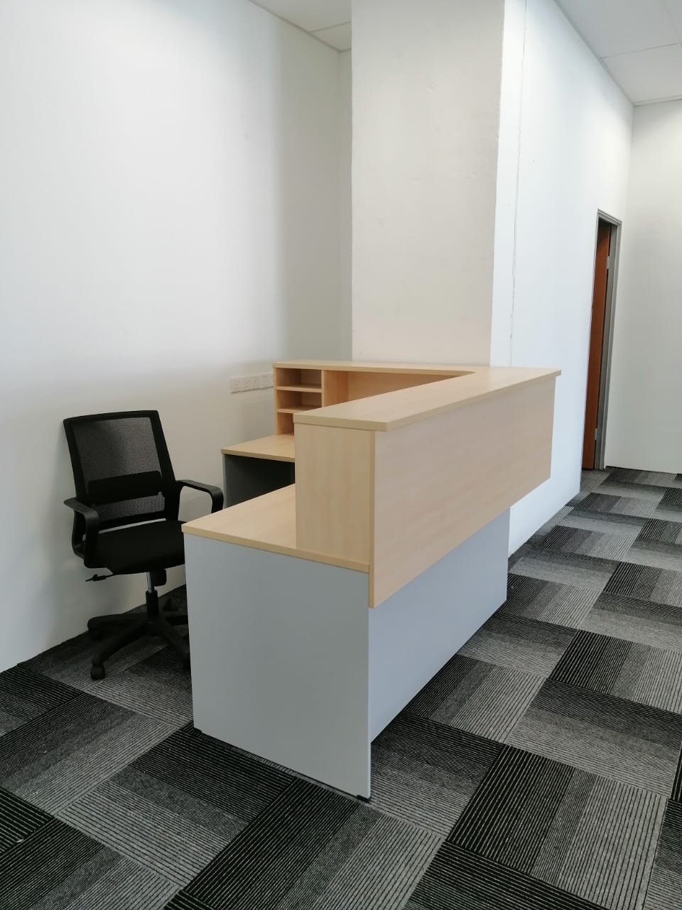 Supply & Install Roller Blinds, Carpet & Workstations @Pejabat Ketua Pengawai Keselamatan IDCC