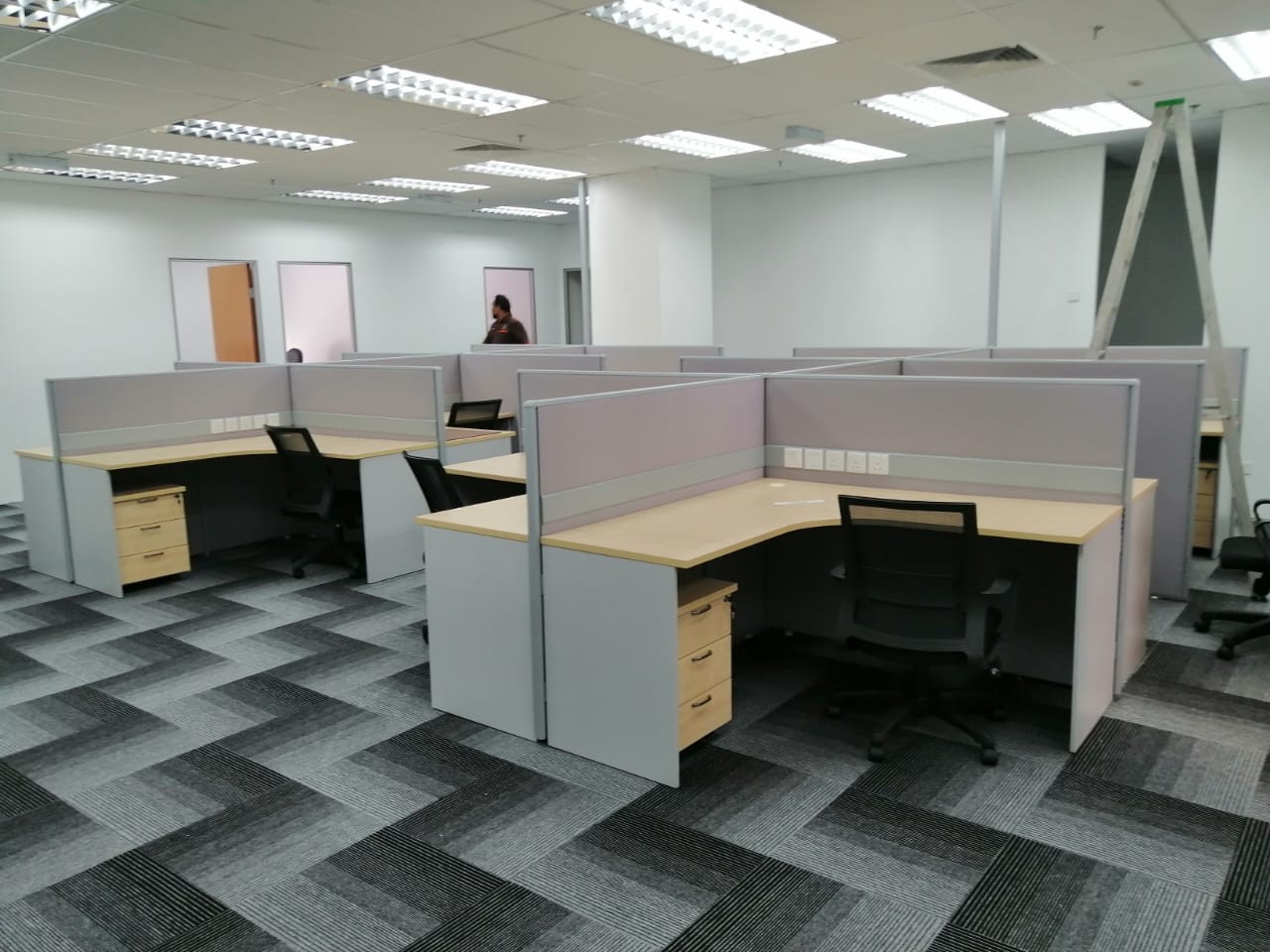 Supply & Install Roller Blinds, Carpet & Workstations @Pejabat Ketua Pengawai Keselamatan IDCC