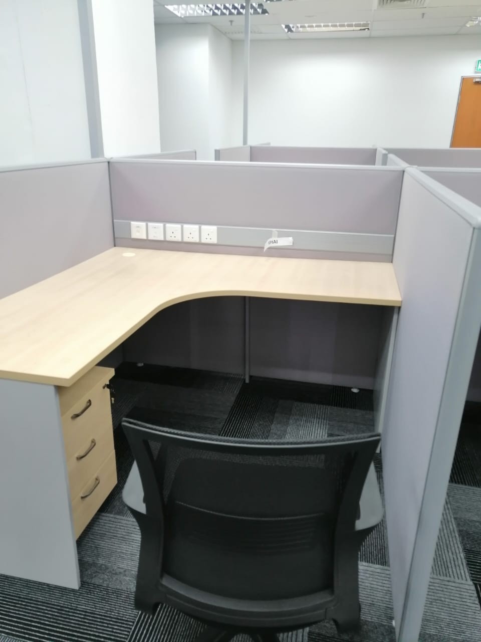 Supply & Install Roller Blinds, Carpet & Workstations @Pejabat Ketua Pengawai Keselamatan IDCC