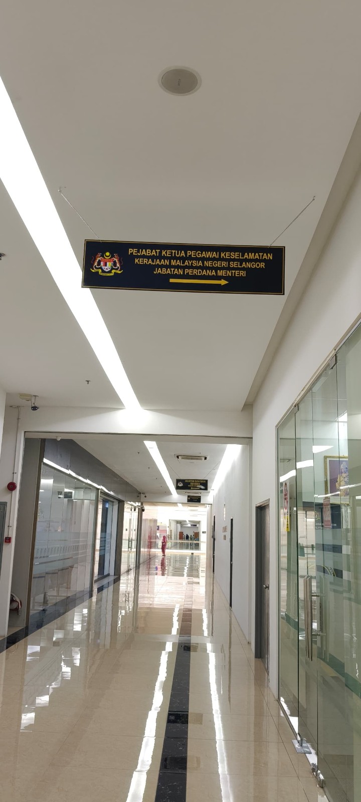 Supply &amp; Install Frosted Tinted &amp; Signage @Pejabat Ketua Pengawai Keselamatan IDCC